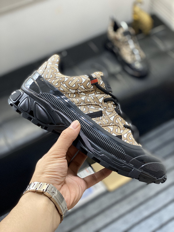 Burberry men shoes 1：1 quality-378