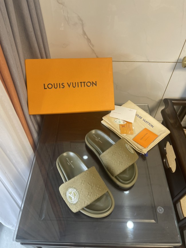 LV women Sandals 1：1 Quality-444