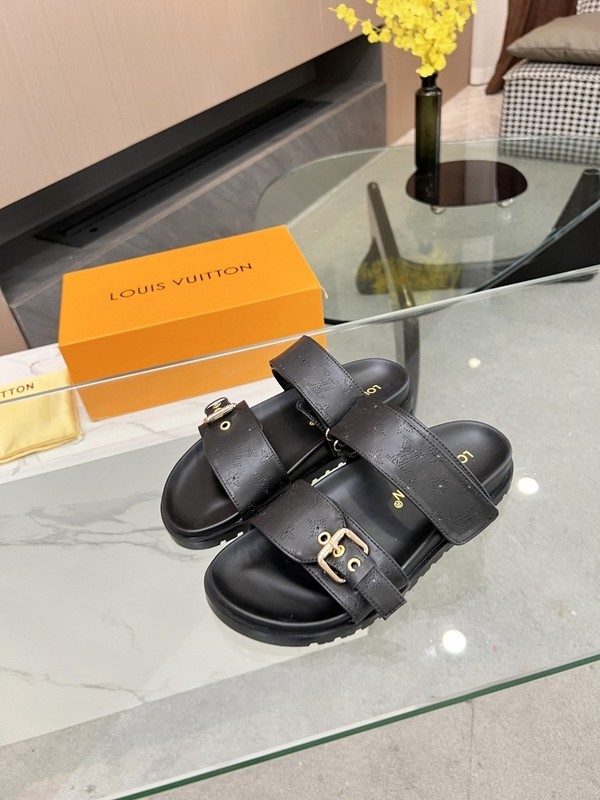 LV women Sandals 1：1 Quality-720