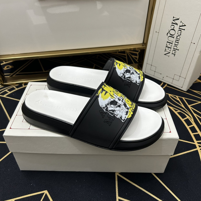 Alexander McQueen men slippers AAA-017