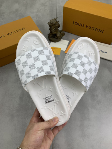 LV men slippers AAA-1164