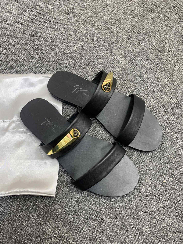 GZ men slippers AAA-032