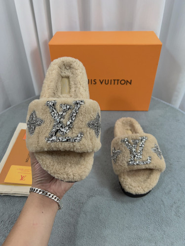 LV Sandals 1：1 Quality-649