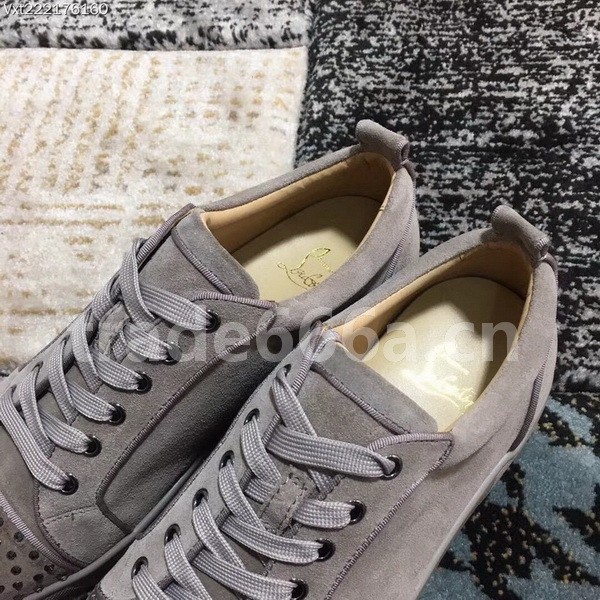 Super Max Christian Louboutin Shoes-945