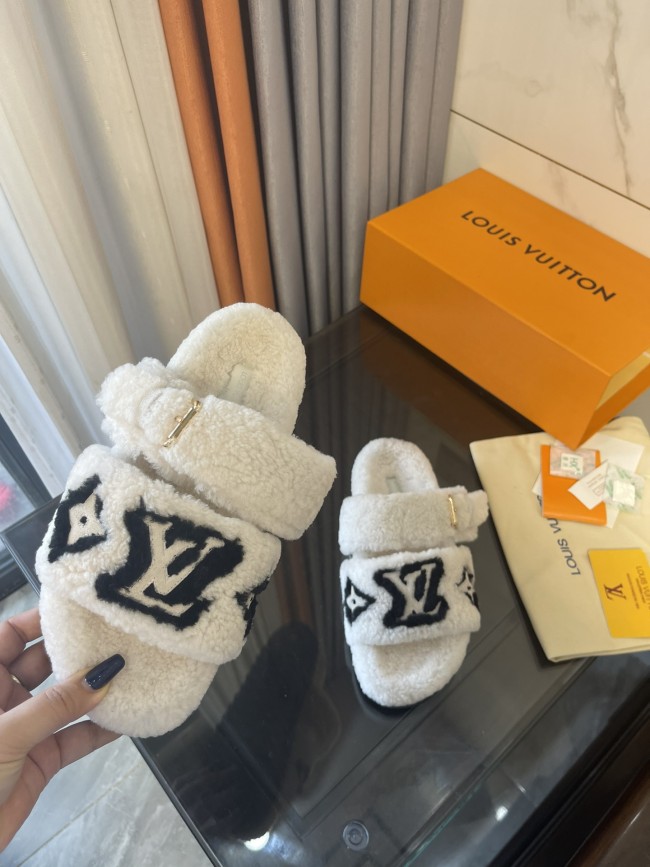 LV women Sandals 1：1 Quality-493