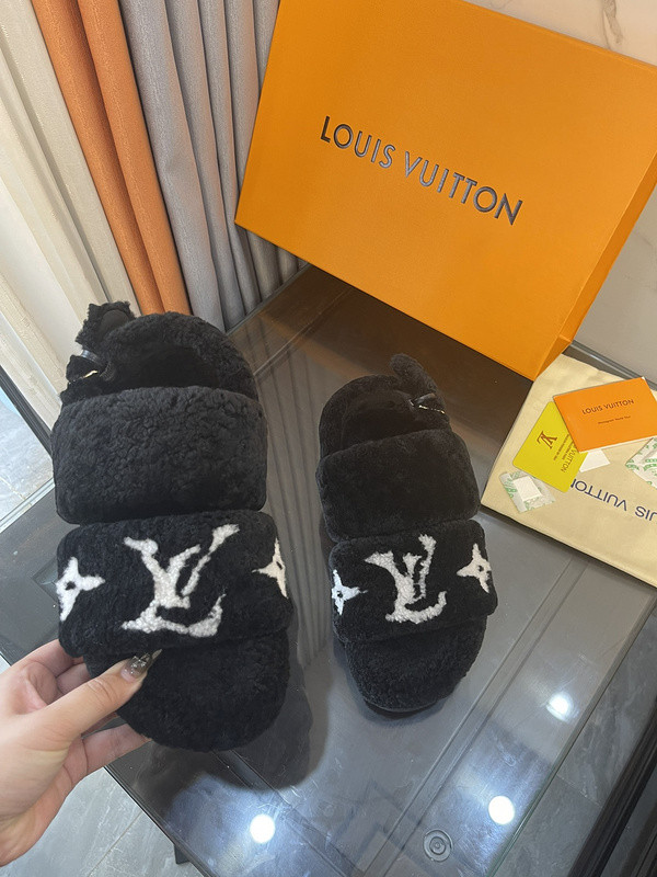 LV women Sandals 1：1 Quality-499