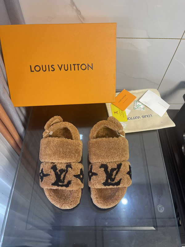 LV women Sandals 1：1 Quality-498