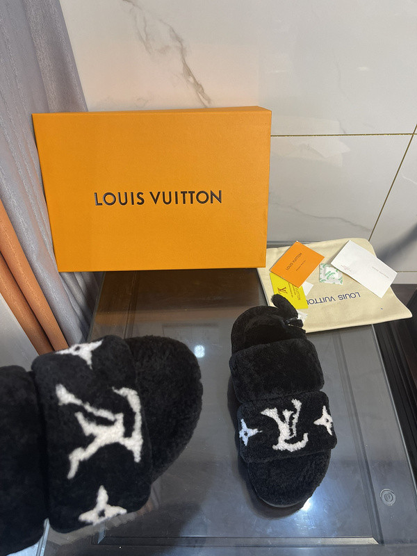 LV women Sandals 1：1 Quality-499