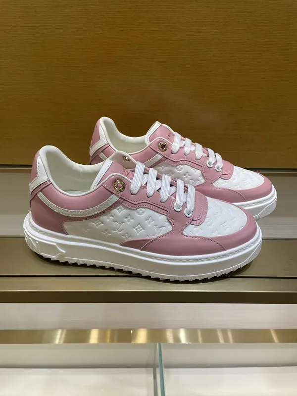 LV Women Shoes 1：1 Quality-953