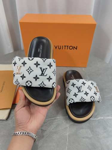 LV Sandals 1：1 Quality-564