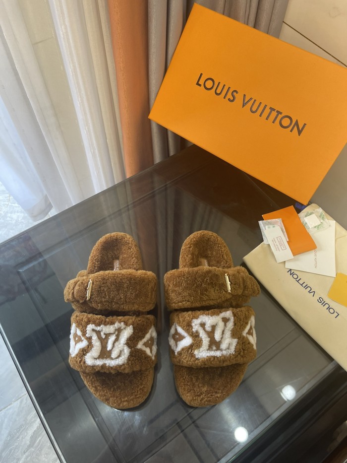 LV women Sandals 1：1 Quality-491