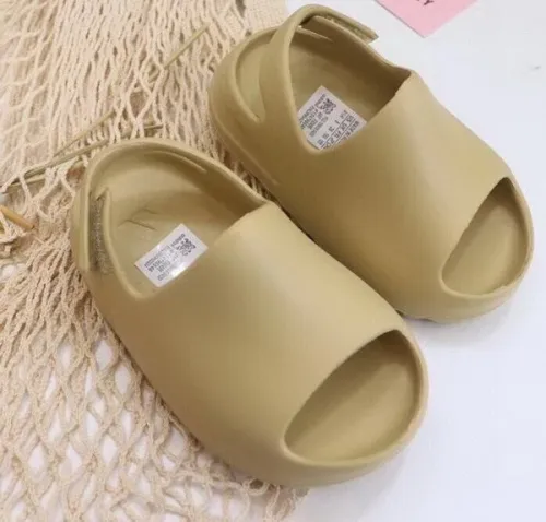 Yeezy kids slipper-001