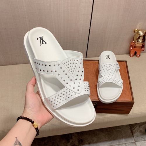 LV Sandals 1：1 Quality-746