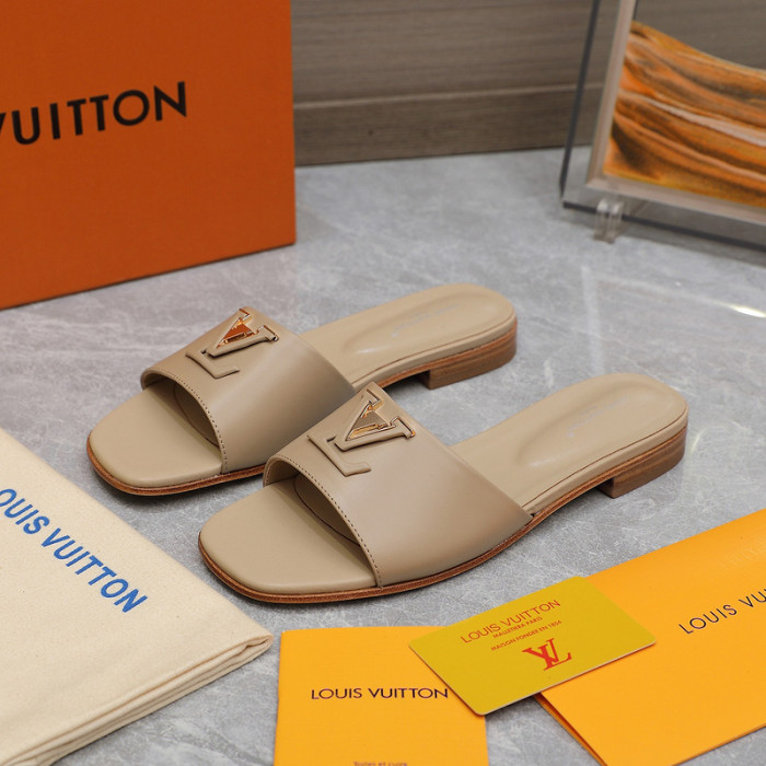 LV women Sandals 1：1 Quality-690