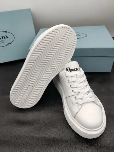Prada women shoes 1：1 quality-022