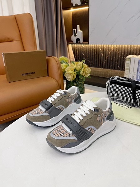 Burberry men shoes 1：1 quality-302