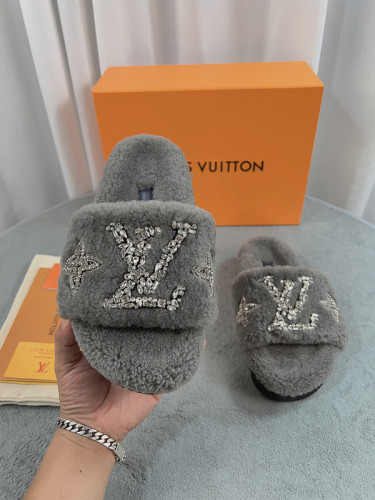 LV women Sandals 1：1 Quality-603