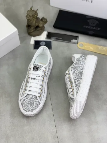 Versace Men Shoes 1：1 Quality-738