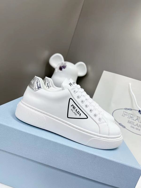 Prada women shoes 1：1 quality-366