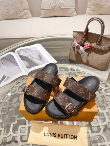 LV women Sandals 1：1 Quality-643