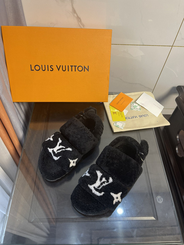 LV women Sandals 1：1 Quality-499