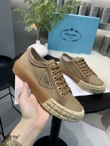 Prada women shoes 1：1 quality-010