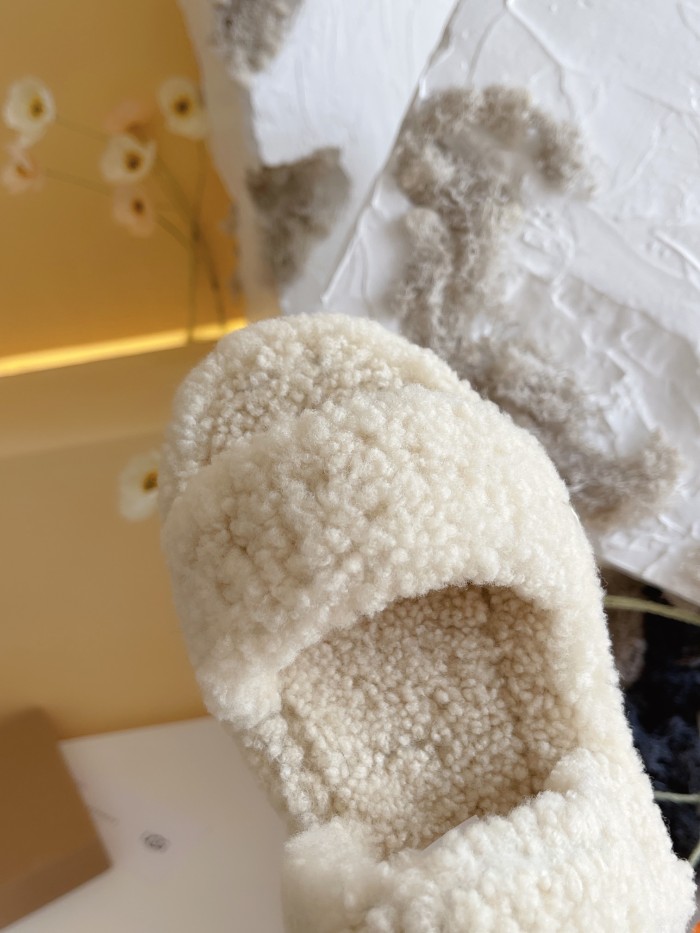 U women Sandals 1：1 Quality-003