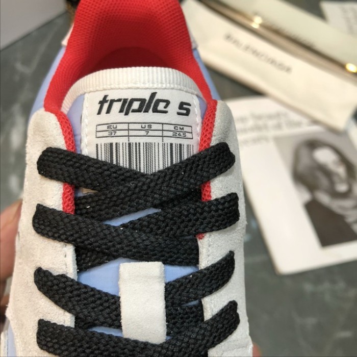 B 17FW Tripe-S High End Sneaker-043