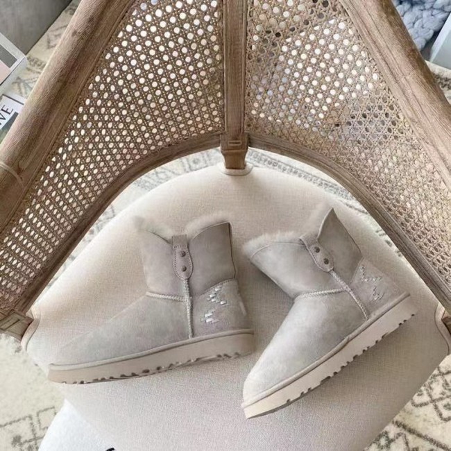 UG Boots Women-024