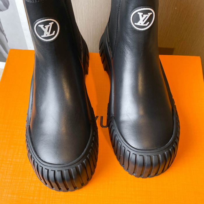 LV Women Shoes 1：1 Quality-858