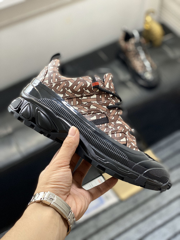 Burberry men shoes 1：1 quality-375