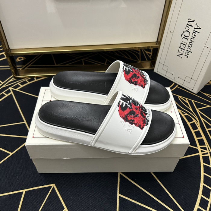 Alexander McQueen men slippers AAA-007