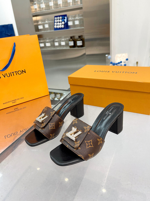 LV women Sandals 1：1 Quality-537