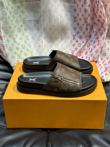 LV Sandals 1：1 Quality-837