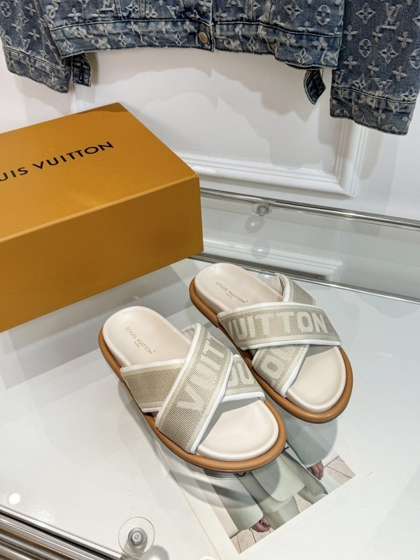 LV Sandals 1：1 Quality-847