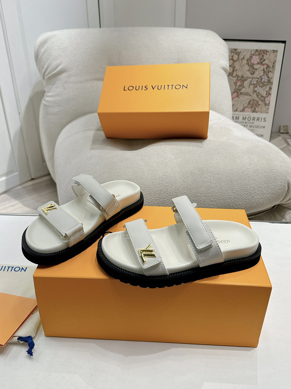 LV women Sandals 1：1 Quality-771