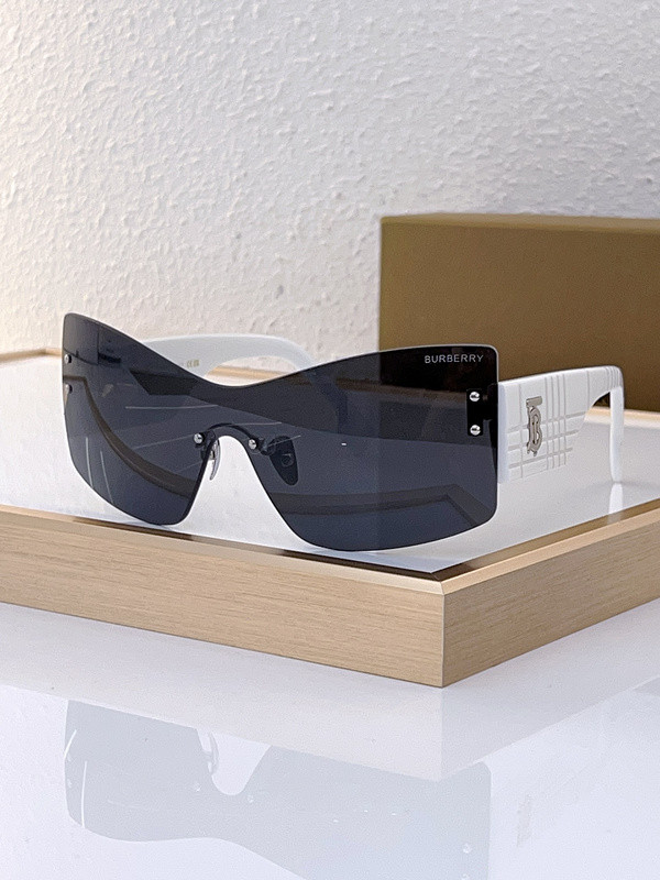 Burberry Sunglasses AAAA-2576