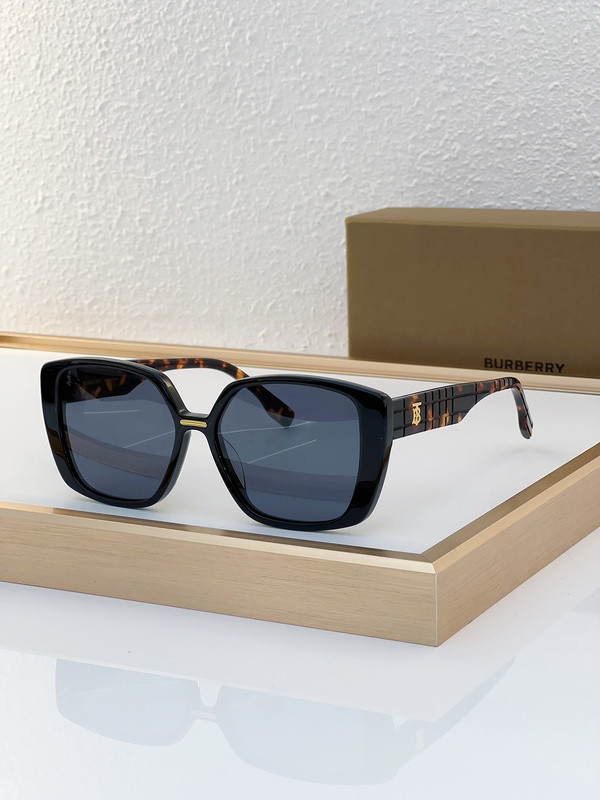 Burberry Sunglasses AAAA-2590
