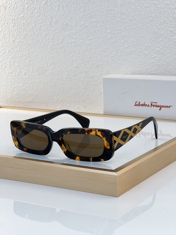 Ferragamo Sunglasses AAAA-802