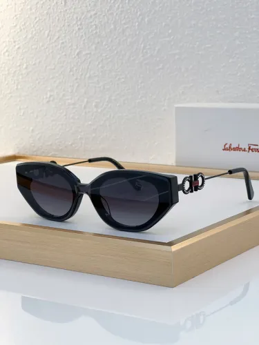 Ferragamo Sunglasses AAAA-808
