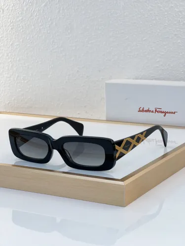 Ferragamo Sunglasses AAAA-800