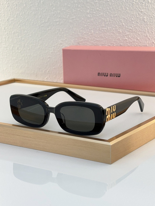 Miu Miu Sunglasses AAAA-938