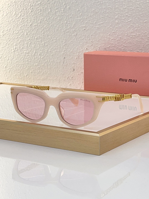 Miu Miu Sunglasses AAAA-997