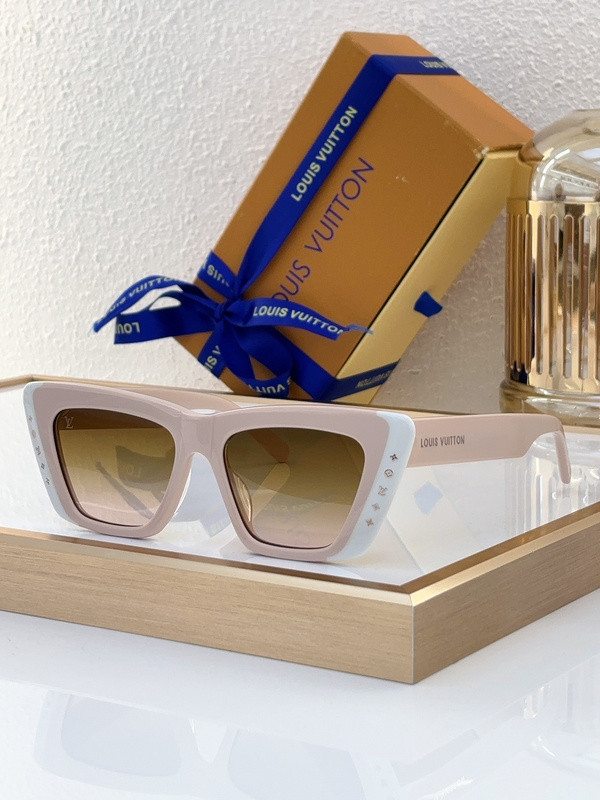 LV Sunglasses AAAA-4549