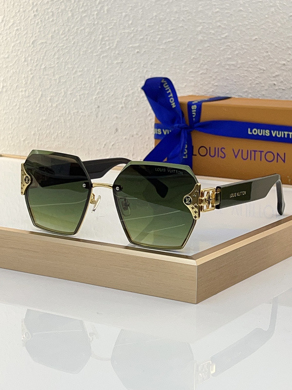 LV Sunglasses AAAA-4565