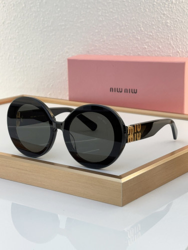 Miu Miu Sunglasses AAAA-932