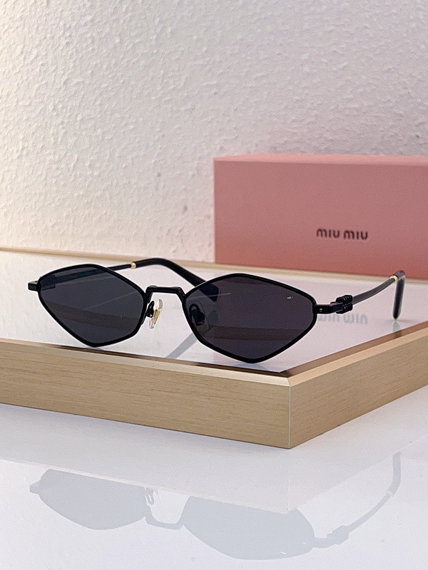 Miu Miu Sunglasses AAAA-1007