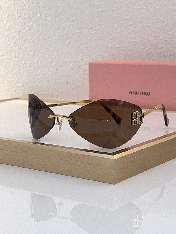 Miu Miu Sunglasses AAAA-975