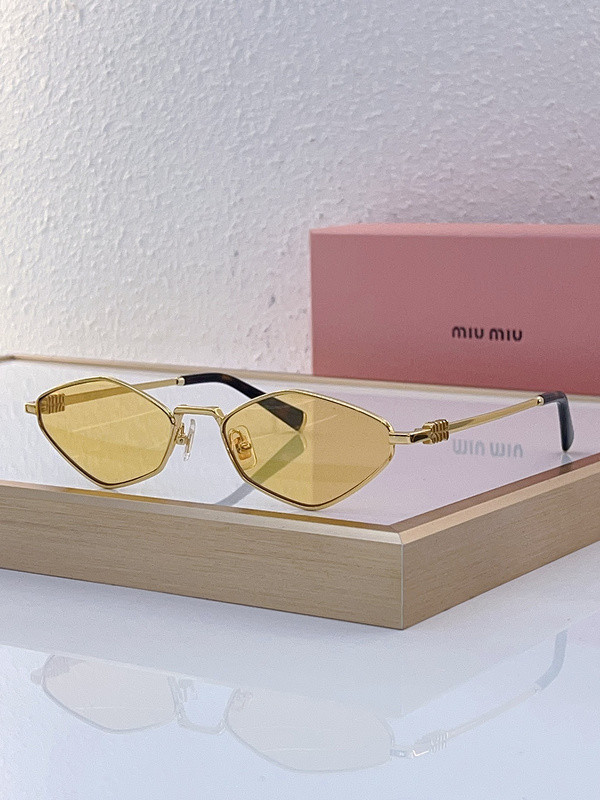 Miu Miu Sunglasses AAAA-1004