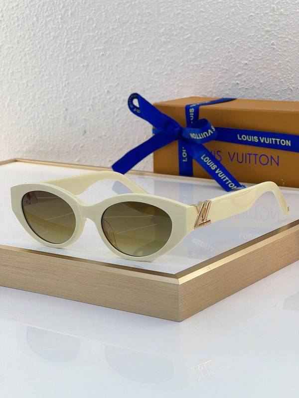 LV Sunglasses AAAA-4522